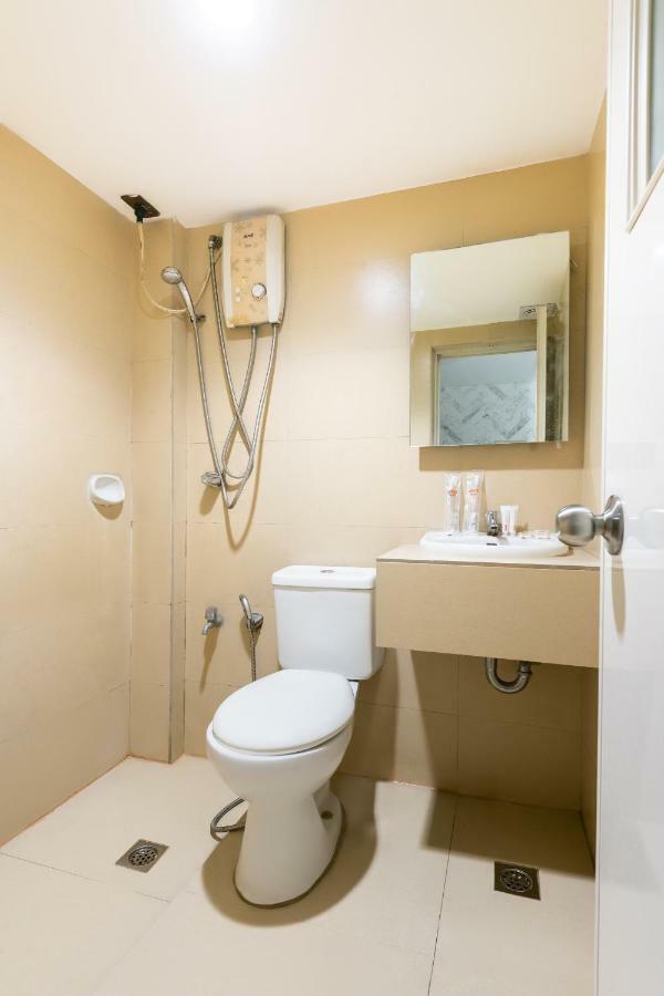 Oyo 191 Paradise Apartelle Hotel Manila Exterior foto